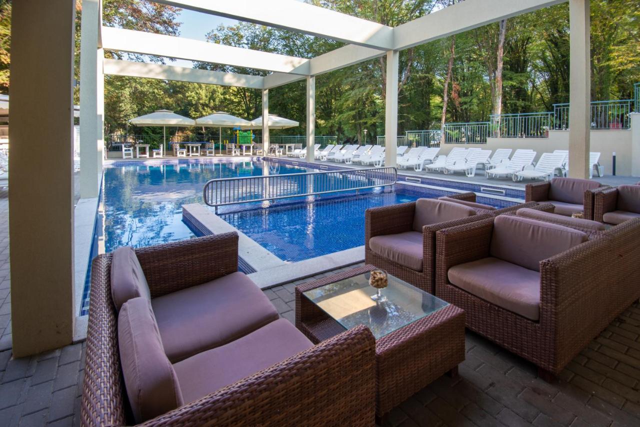 Ariana Hotel Kiten  Ngoại thất bức ảnh