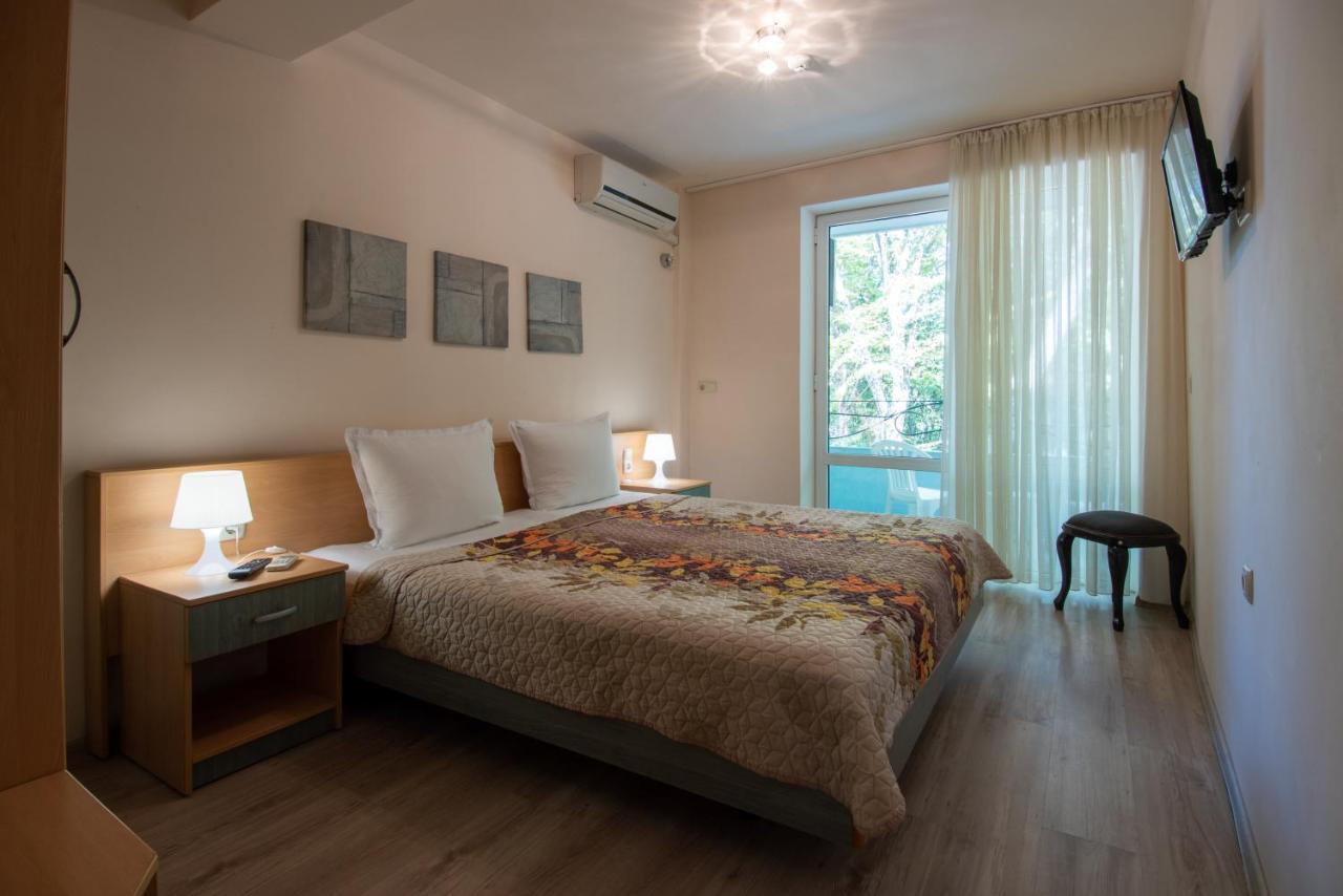 Ariana Hotel Kiten  Ngoại thất bức ảnh